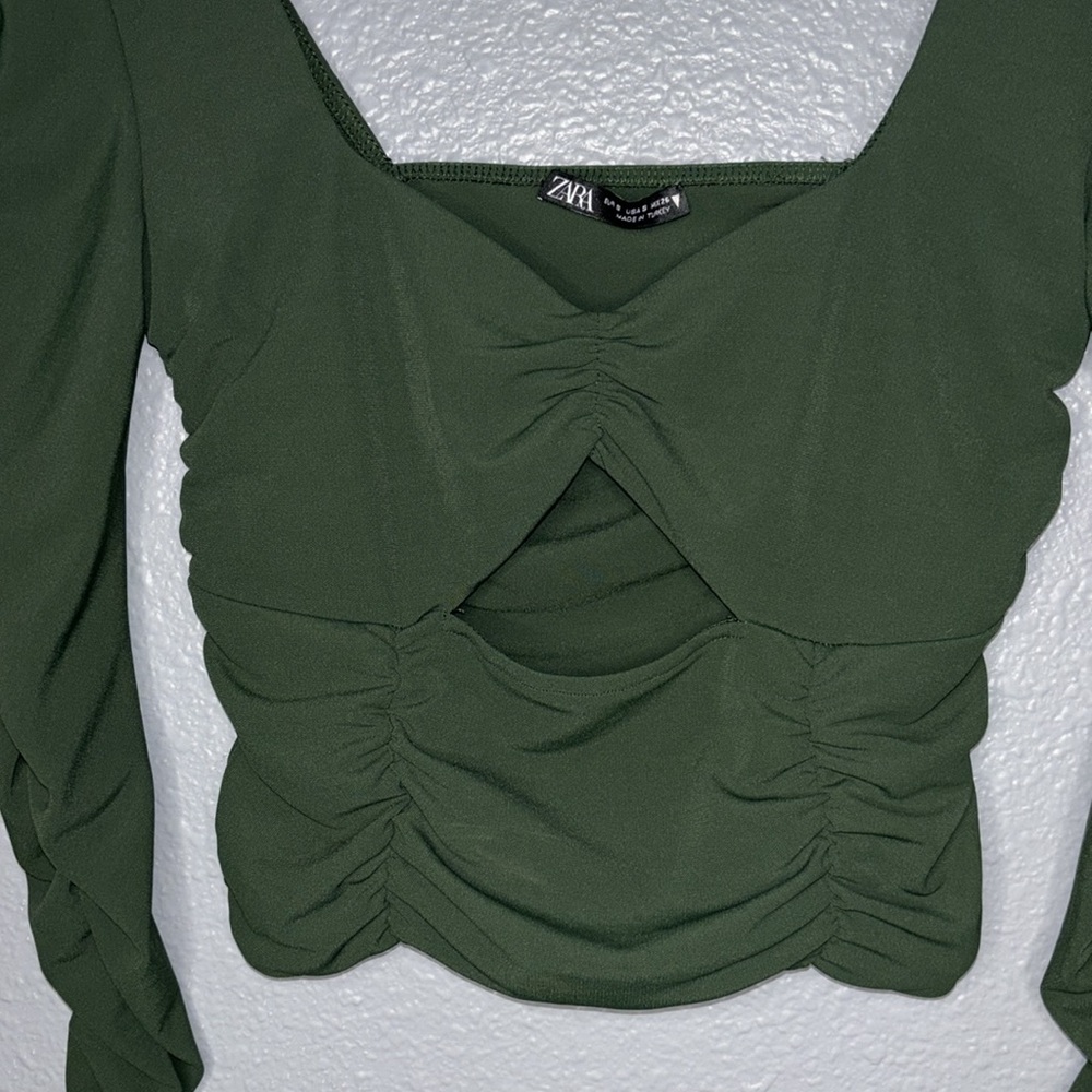 Zara Ruched Top - Picture 3 of 5